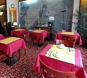 La Boetie Hotel