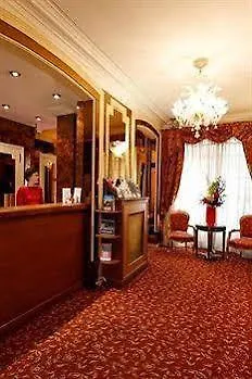 Hotel La Boetie 2*