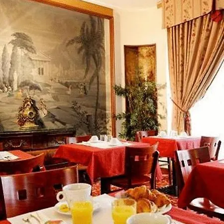 La Boetie Hotel